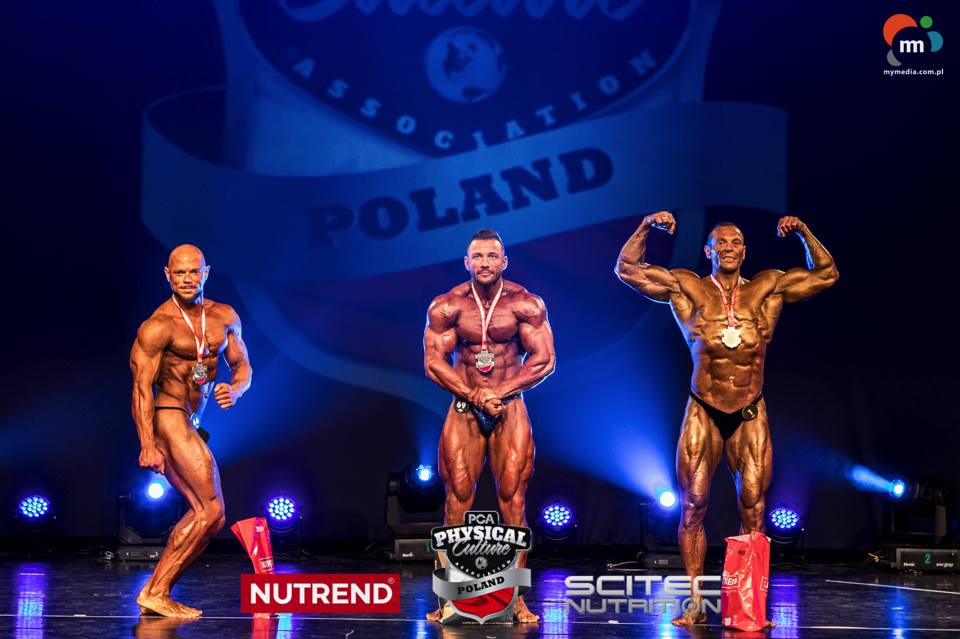 Prezentacja Sylwetki Męskiej na Scenie PCA